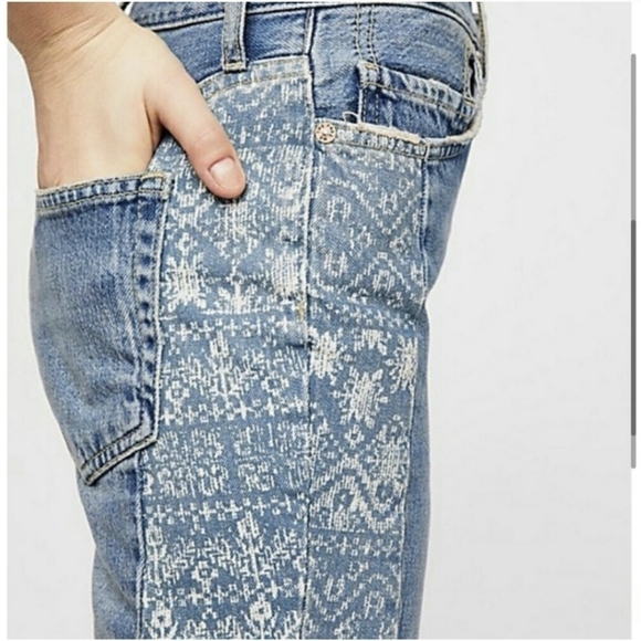 Free People We The Free Aztec Side Print Ankle length Boyfriend Raw Hem Jeans - Picture 3 of 5